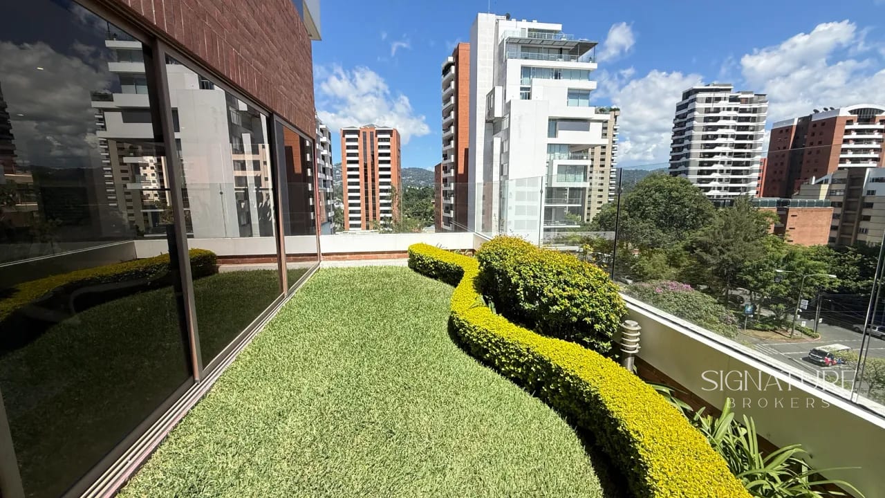 Apartamento en Venta con Jardínes - zona 14 — Apartamento en Venta en Gaudí, Zona 14, Guatemala, Ciudad — foto 4 de 10