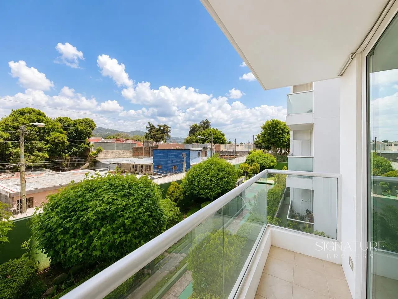 Apartamento amueblado en renta - Condado La Villa, zona 14 — Apartamento en Alquiler en Condado La Villa, Zona 14, Guatemala, Ciudad — foto 3 de 9