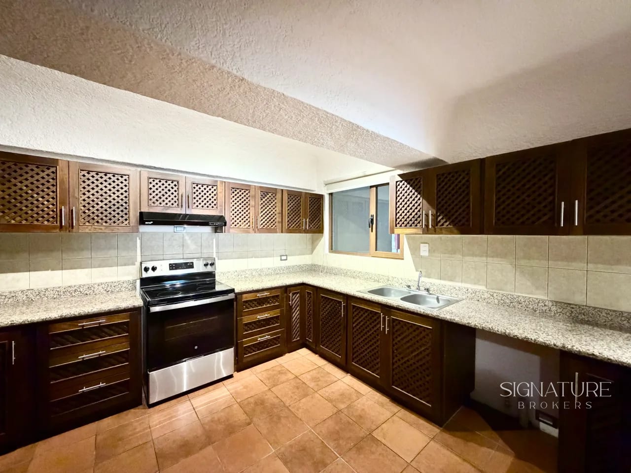 Apartamento amueblado en renta - Mediterranium, Vista Hermosa I Z.15 — Apartamento en Alquiler en Zona 15, Guatemala, Ciudad — foto 5 de 10