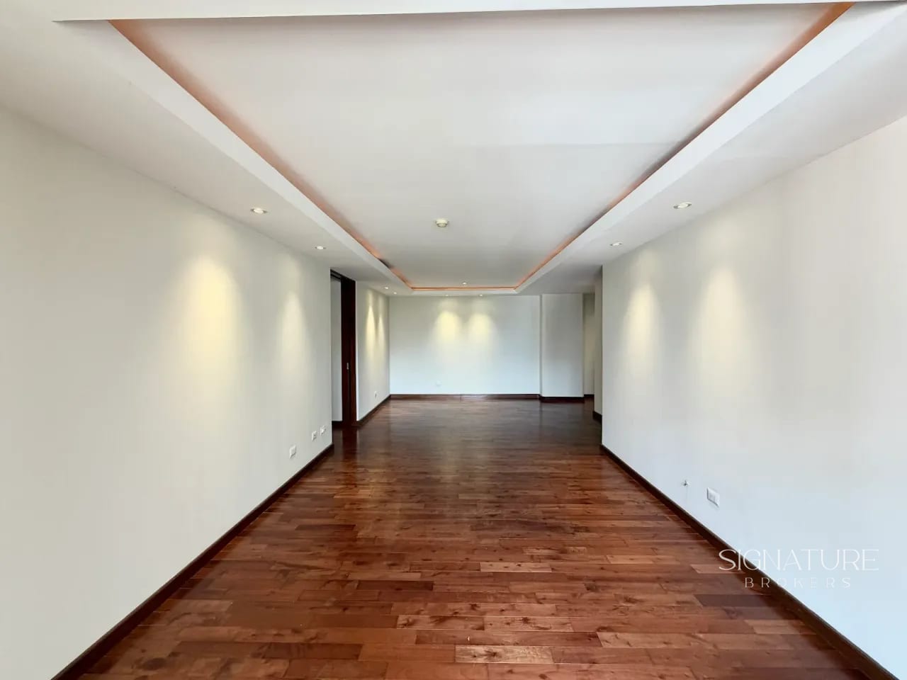 Apartamento en Renta – Tiffany II Z.10 — Apartamento en Alquiler en Tiffany II, Zona 10, Guatemala, Ciudad — foto 2 de 10