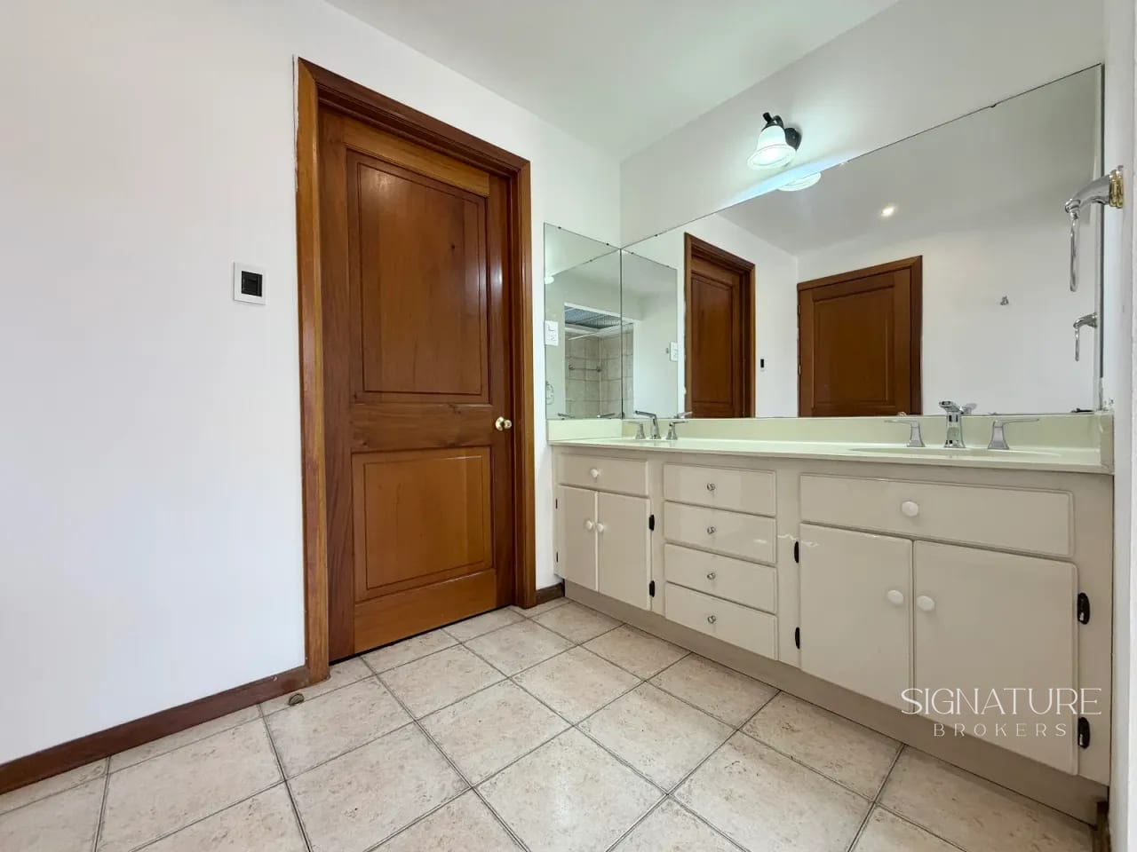 Apartamento en Renta – Edificio Tiffany I Z.10 — Apartamento en Alquiler en Tiffany, Zona 10, Guatemala, Ciudad — foto 4 de 10