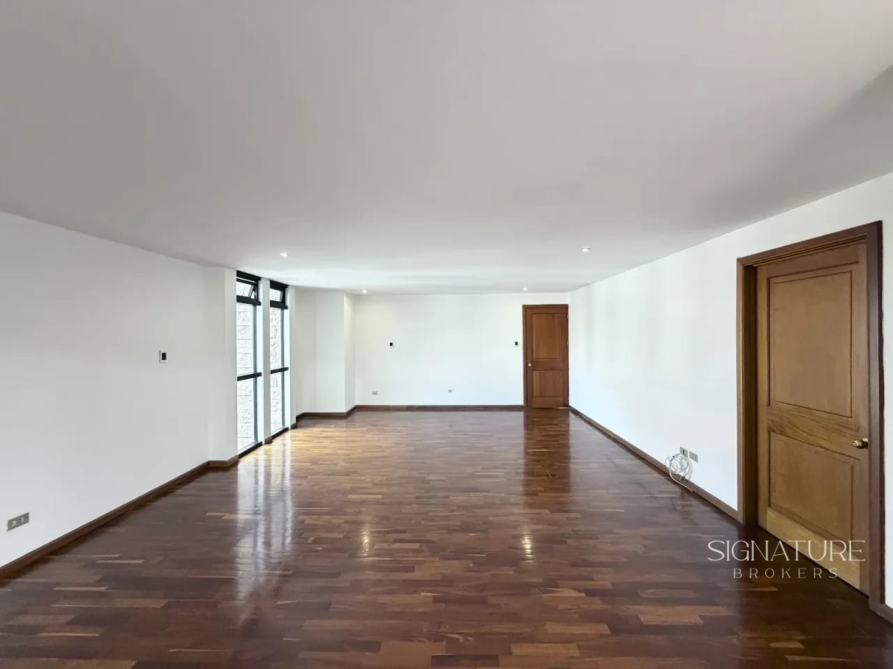 Apartamento en Renta – Edificio Tiffany I Z.10 — Apartamento en Alquiler en Tiffany, Zona 10, Guatemala, Ciudad — foto 5 de 10