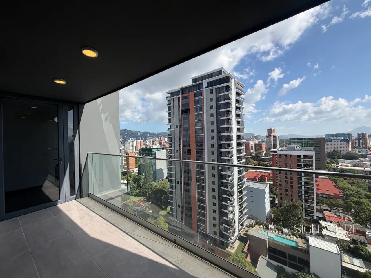 Apartamento en Renta – Vasanta Z.10 (1905) — Apartamento en Alquiler en Vasanta, Zona 10, Guatemala, Ciudad — foto 14 de 14