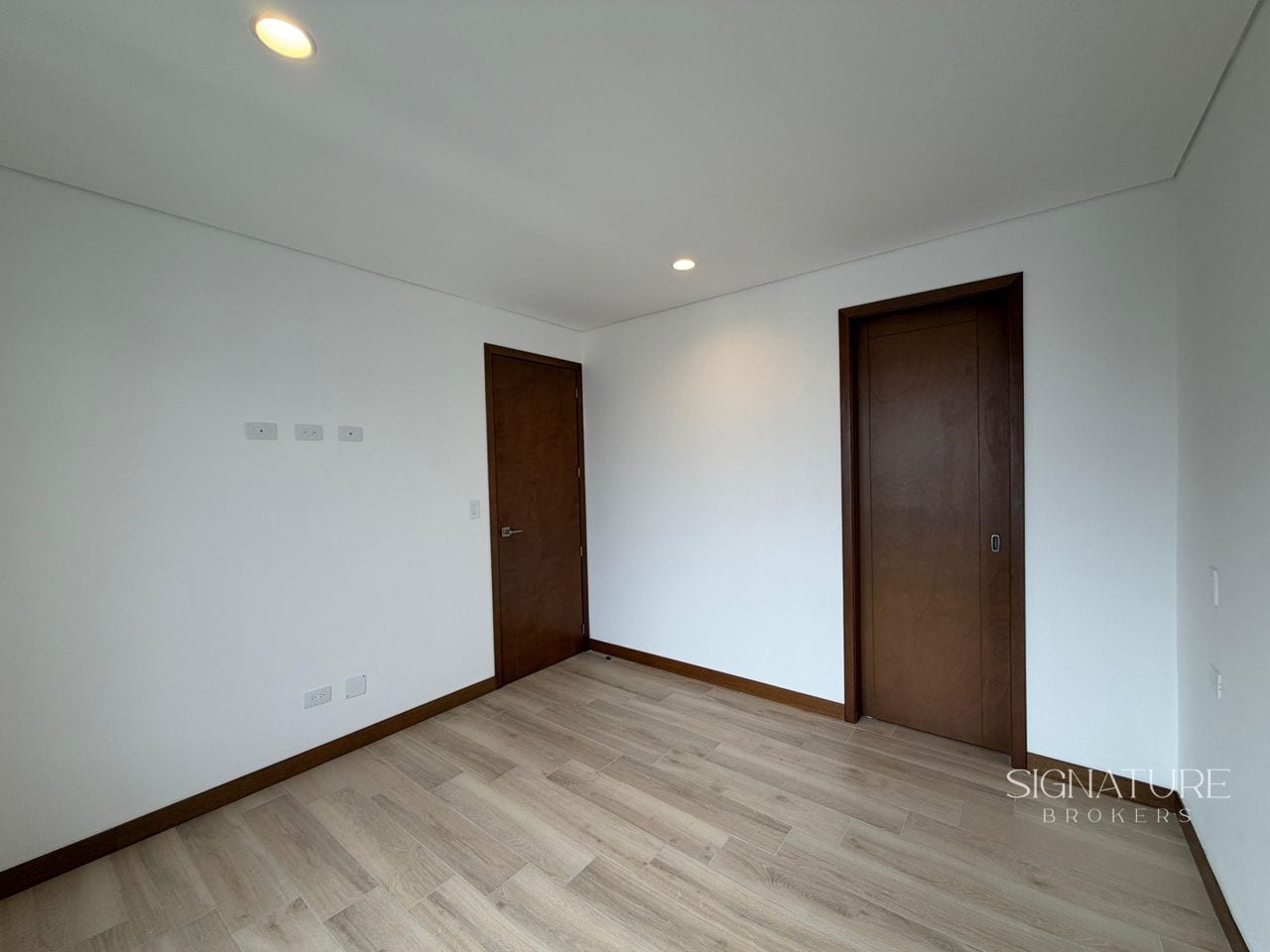 Apartamento en Renta - Ferre Díez Z.10 — Apartamento en Alquiler en Ferré Diez, Zona 10, Guatemala, Ciudad — foto 5 de 11