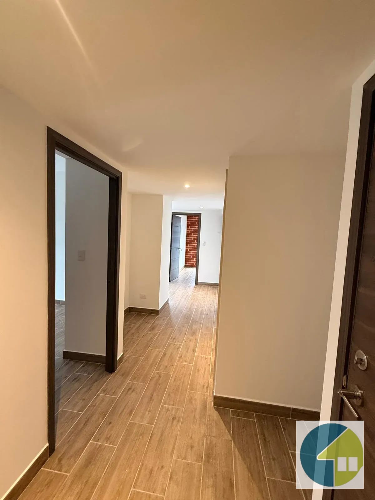 APARTAMENTO PARA ESTRENAR 2 dormitorios 2 parqueos — Apartamento en Alquiler en Zona 4, Guatemala, Ciudad — foto 10 de 13