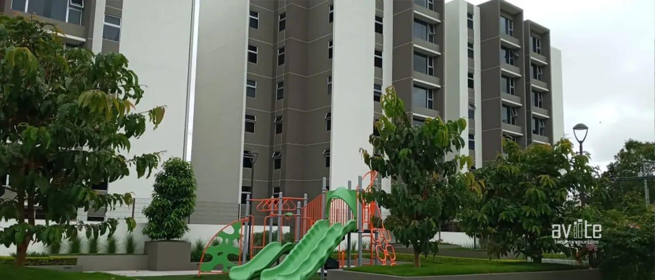 Apartamento con jardín, en alquiler. Condado Naranjo — Apartamento en Alquiler en Condado Naranjo, Zona 4 Mixco, Guatemala, Ciudad — foto 11 de 11