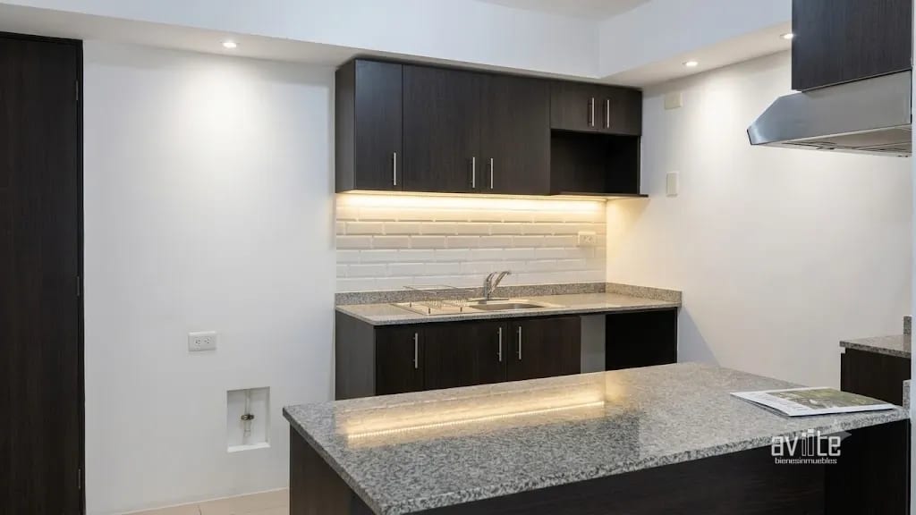 Apartamento con jardín de 2 habitaciones en Condado Naranjo, Alegría — Apartamento en Alquiler en Condado Naranjo, Zona 4 Mixco, Guatemala, Ciudad — foto 3 de 13