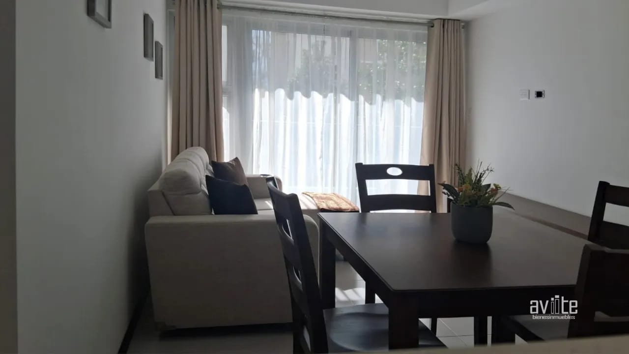 Condado Noranjo, Serena. Apartamento equipado — Apartamento en Alquiler en Condado Naranjo, Zona 4 Mixco, Guatemala, Ciudad — foto 1 de 10