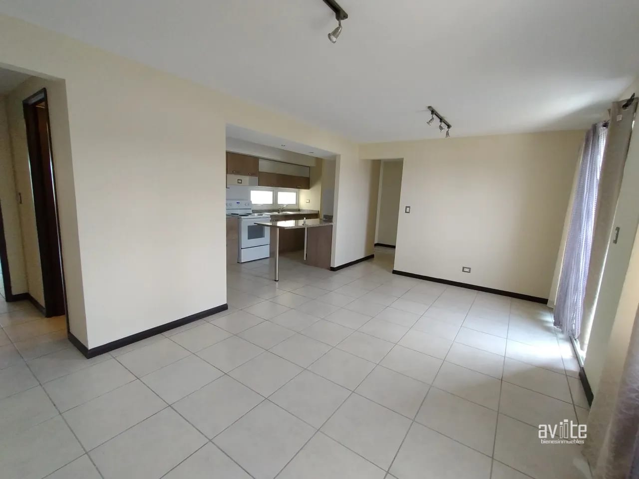 Apartamento con linea blanca, San Miguel, Condado Naranjo Q6,500 — Apartamento en Alquiler en Condado Naranjo, Zona 4 Mixco, Guatemala, Ciudad — foto 6 de 9