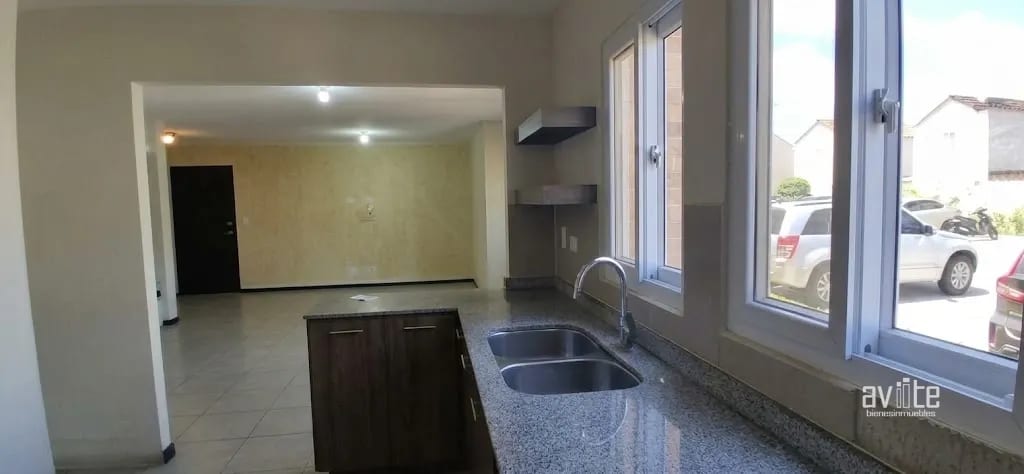 VILLA en alquiler, nivel 1 y 2. Dentro de Alameda Norte Q7,200 — Apartamento en Alquiler en Condado Naranjo, Zona 4 Mixco, Guatemala, Ciudad — foto 3 de 11