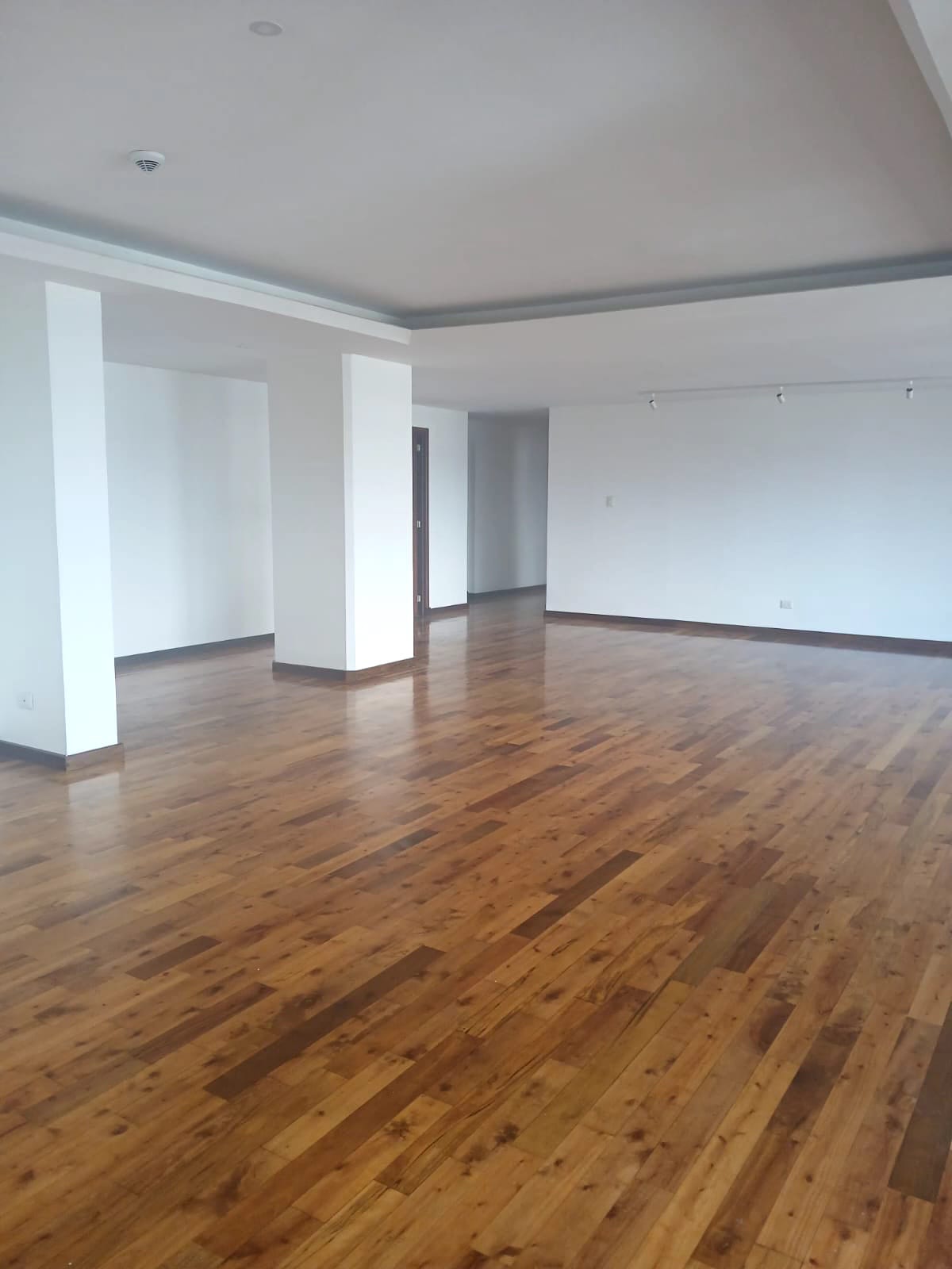 Apartamento en Venta / Nivel Alto Tiffany II Z.10 — Apartamento en Venta en Zona 10, Guatemala, Ciudad — foto 6 de 11