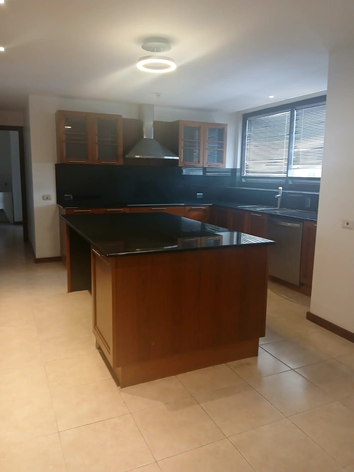 Apartamento en Venta / Nivel Alto Tiffany II Z.10 — Apartamento en Venta en Zona 10, Guatemala, Ciudad — foto 4 de 11
