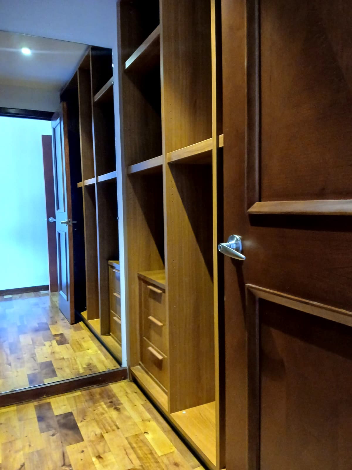Apartamento en Venta / Nivel Alto Tiffany II Z.10 — Apartamento en Venta en Zona 10, Guatemala, Ciudad — foto 10 de 11