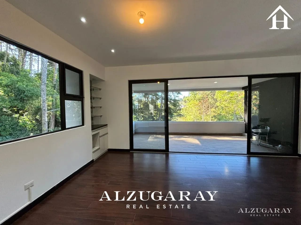 APTO MODERNO C/ AMPLIO BALCÓN - 3 HAB./ LAGUNA DEL BOSQUE — Apartamento en Venta en Santa Catarina Pinula, Guatemala, Ciudad — foto 4 de 9
