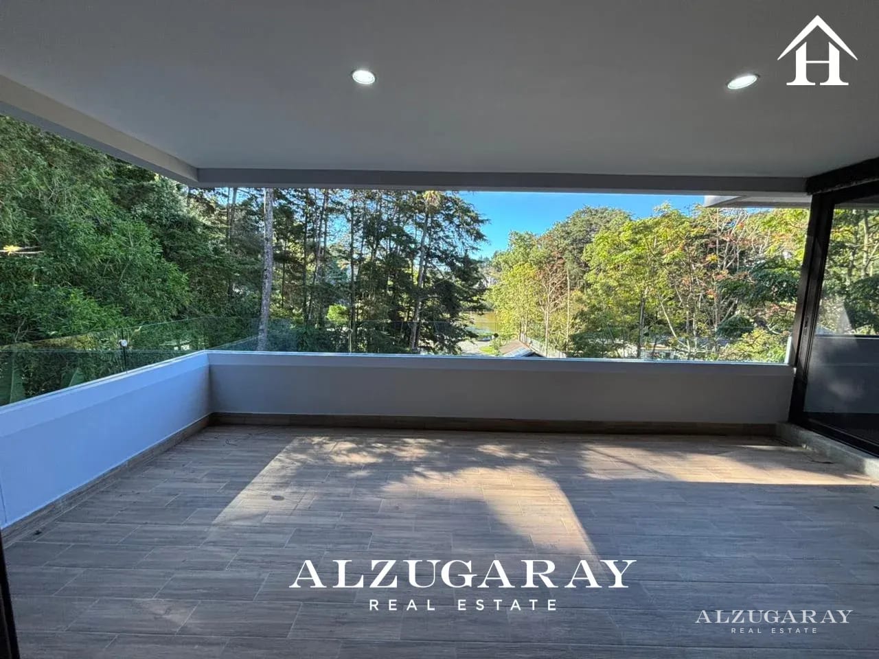 APTO MODERNO C/ AMPLIO BALCÓN - 3 HAB./ LAGUNA DEL BOSQUE — Apartamento en Venta en Santa Catarina Pinula, Guatemala, Ciudad — foto 3 de 9