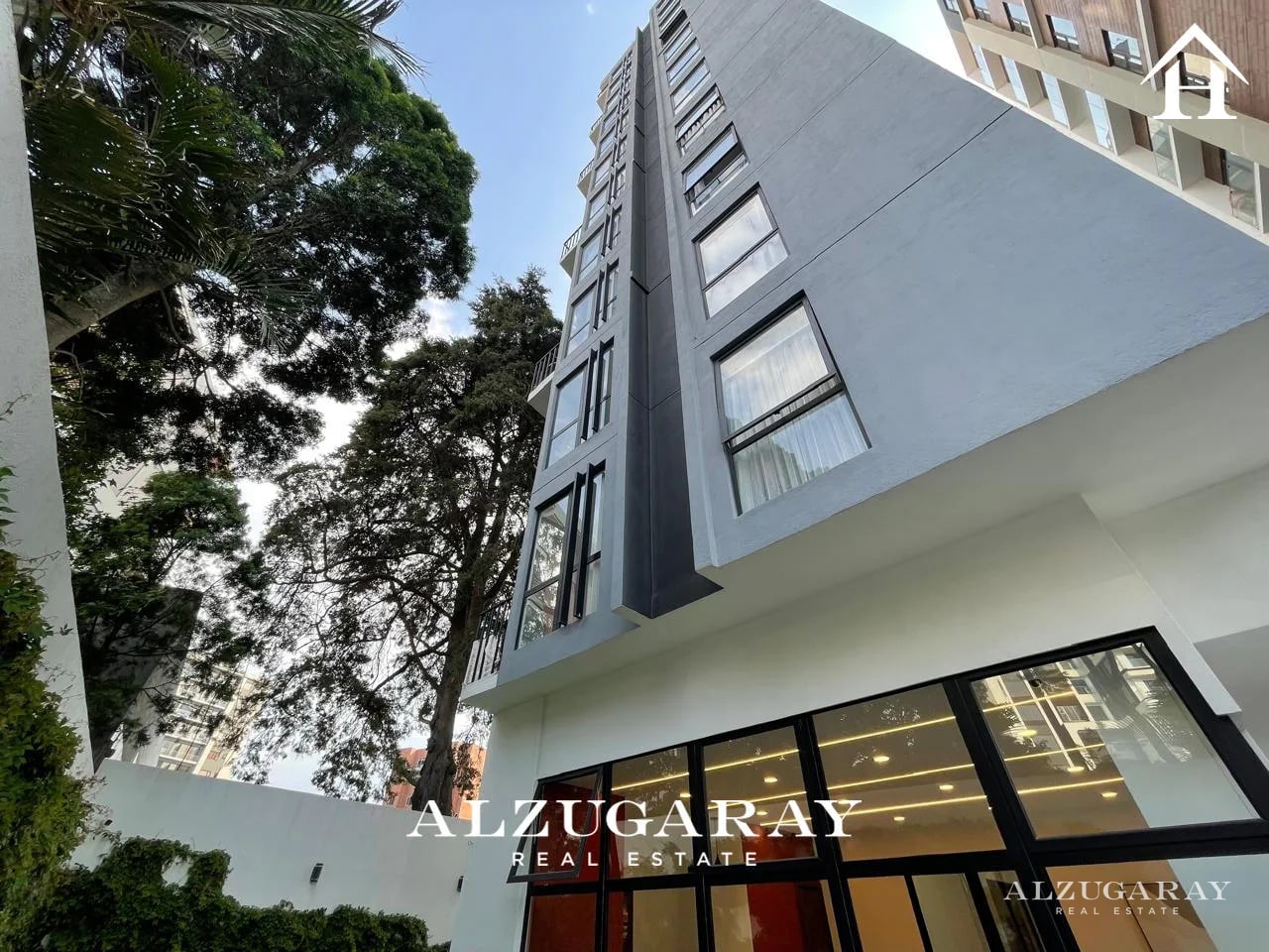 APTO. SEMI AMUEBLADO - 2 HAB. / TORRE MILEA Z.13 — Apartamento en Alquiler en Zona 13, Guatemala, Ciudad — foto 1 de 14