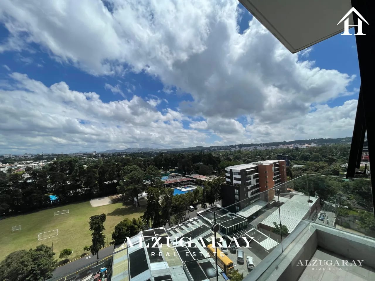 Apartamento en Renta Z.15 | 2 Hab. | Edificio Parque 15 — Apartamento en Alquiler en Parque 15, Zona 15, Guatemala, Ciudad — foto 3 de 10