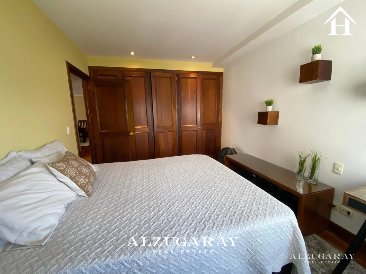 Apartamento Amueblado Z.10 | 2 Hab. | Altos de Santa Clara — Apartamento en Alquiler en Zona 10, Guatemala, Ciudad — foto 11 de 13