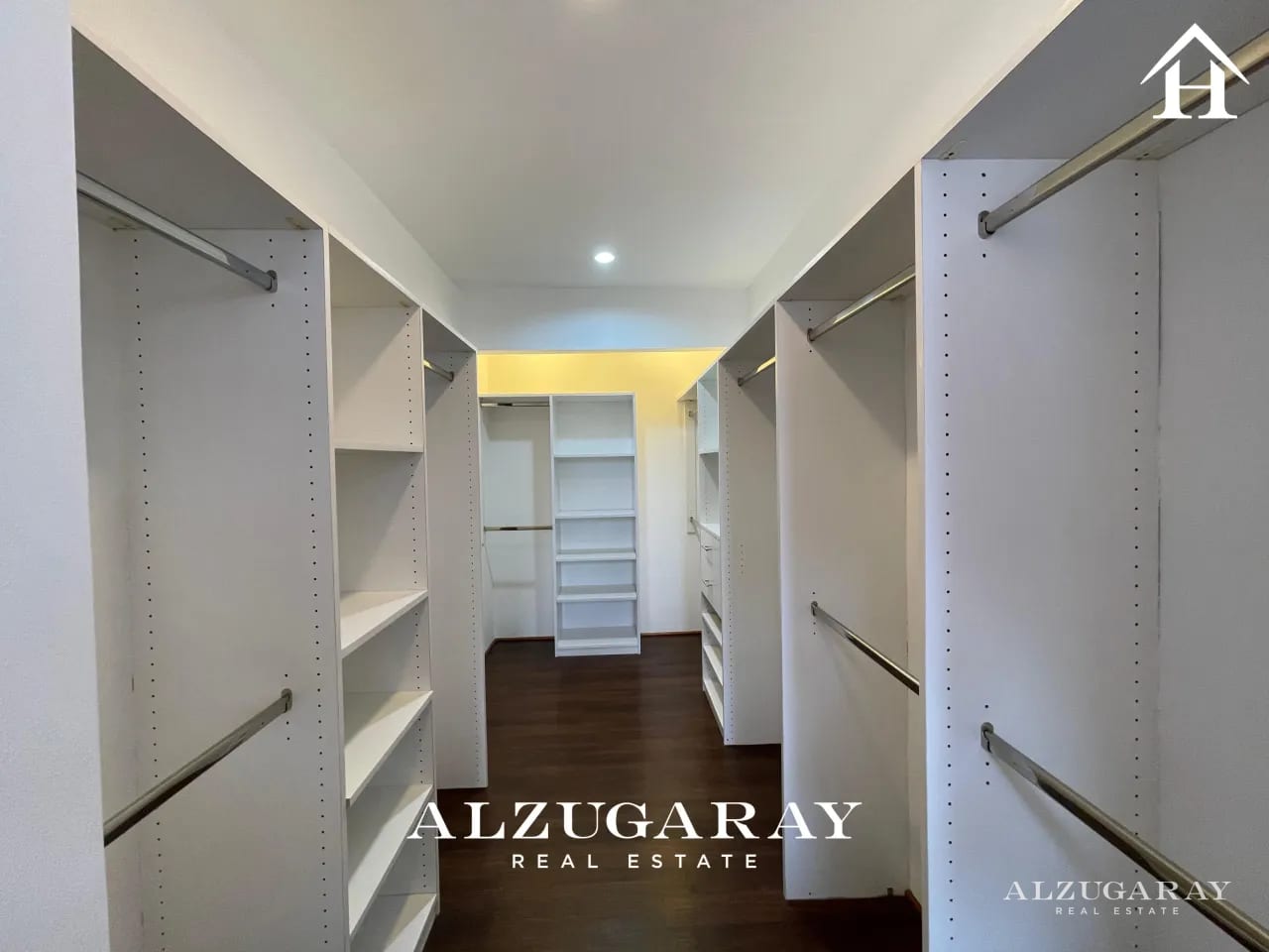 Apartamento en Renta | 2 Hab. | Edificio Zona 14 — Apartamento en Alquiler en Zona 14, Guatemala, Ciudad — foto 10 de 12