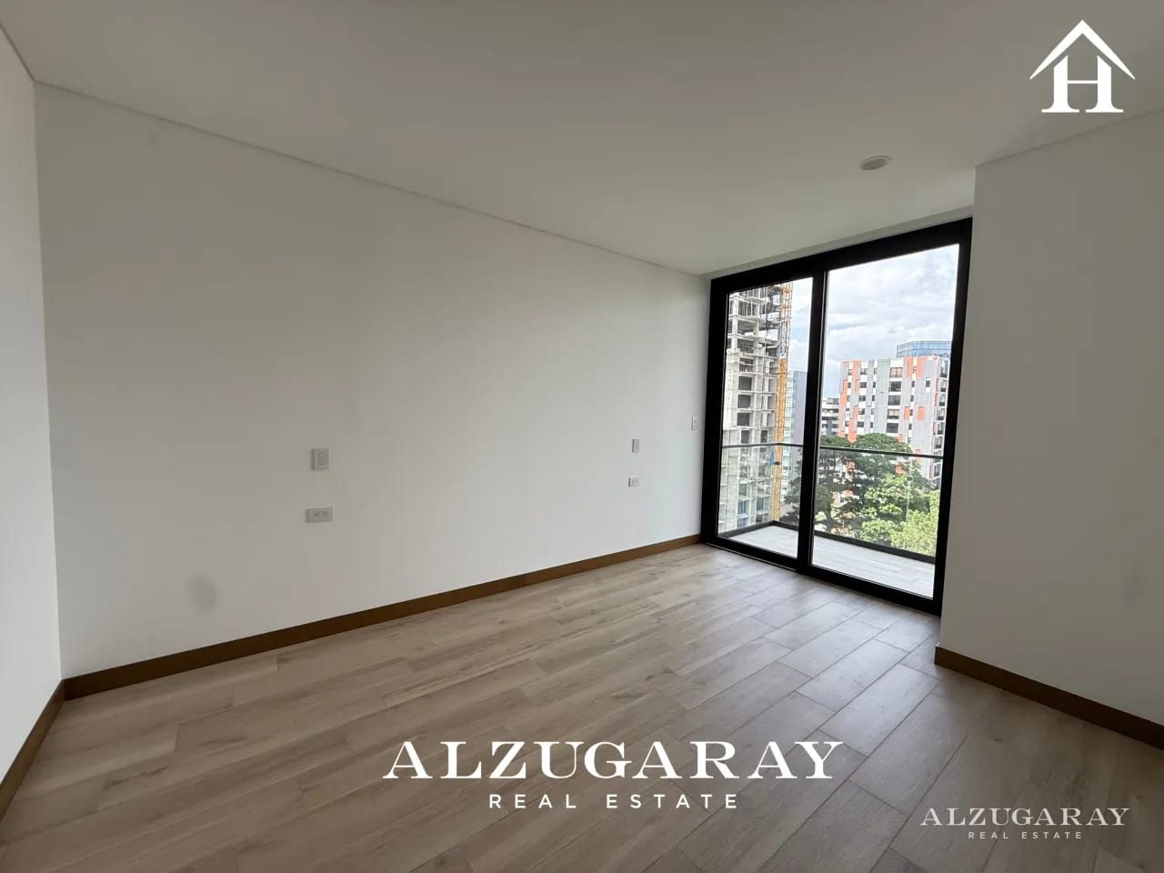 Apartamento en Renta | 3 Hab. | Ferre Diez Z.10 — Apartamento en Alquiler en Ferré Diez, Zona 10, Guatemala, Ciudad — foto 5 de 11
