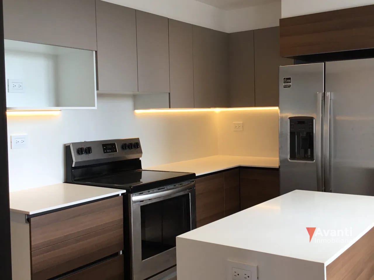 Alquiler Apartamento Zona 10 — Apartamento en Alquiler en Zona 10, Guatemala, Ciudad — foto 15 de 17