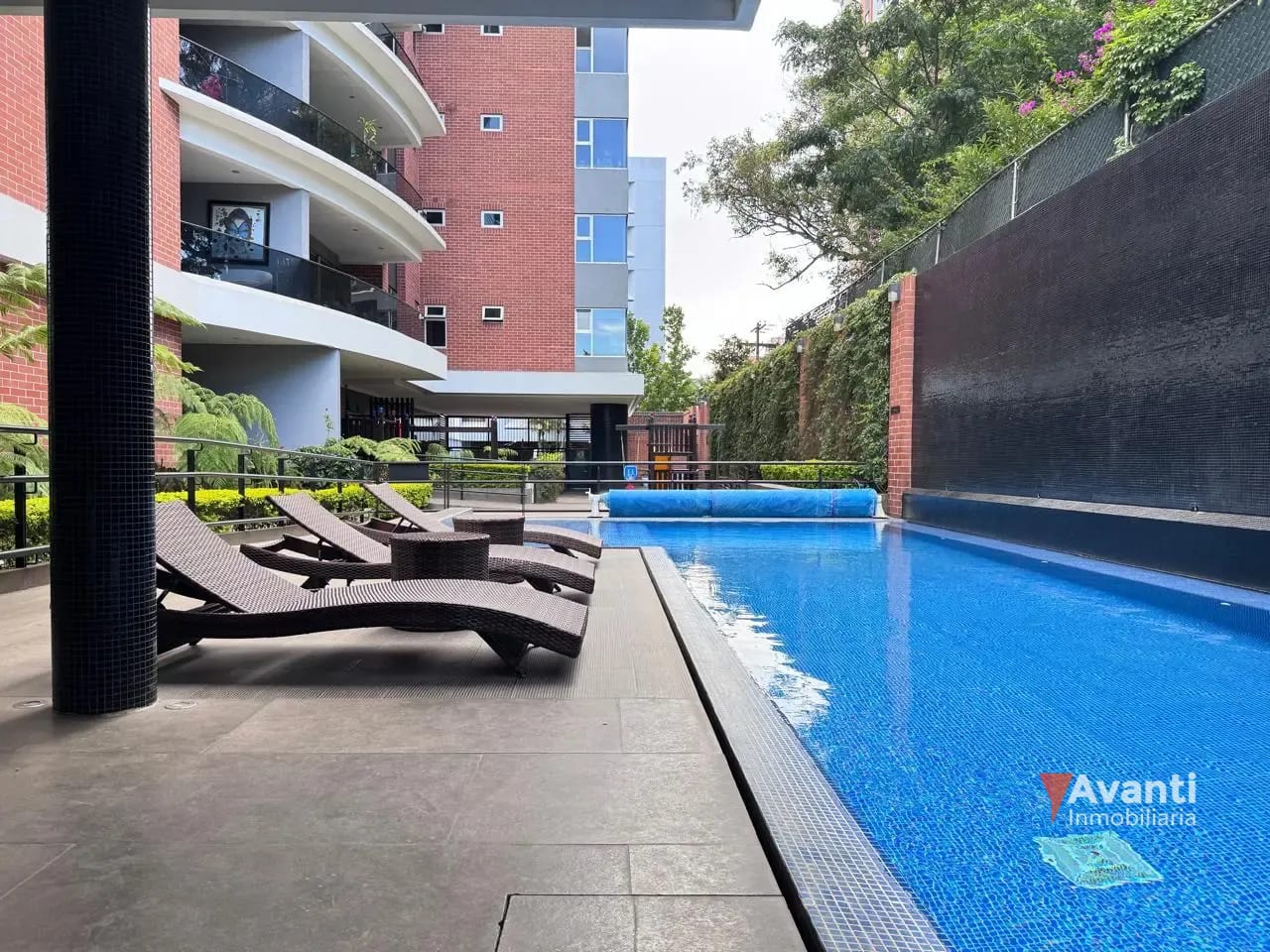Alquilo Apartamento Zona 10, Amueblado — Apartamento en Alquiler en Santa Sofía, Zona 10, Guatemala, Ciudad — foto 1 de 13