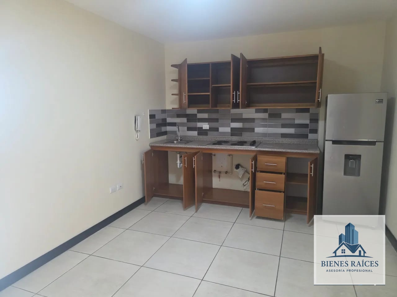 Comodísimo Apartamento Zona 15 Dentro de Garita el Maestro 2 — Apartamento en Alquiler en Vista Hermosa II, Zona 15, Guatemala, Ciudad — foto 5 de 5