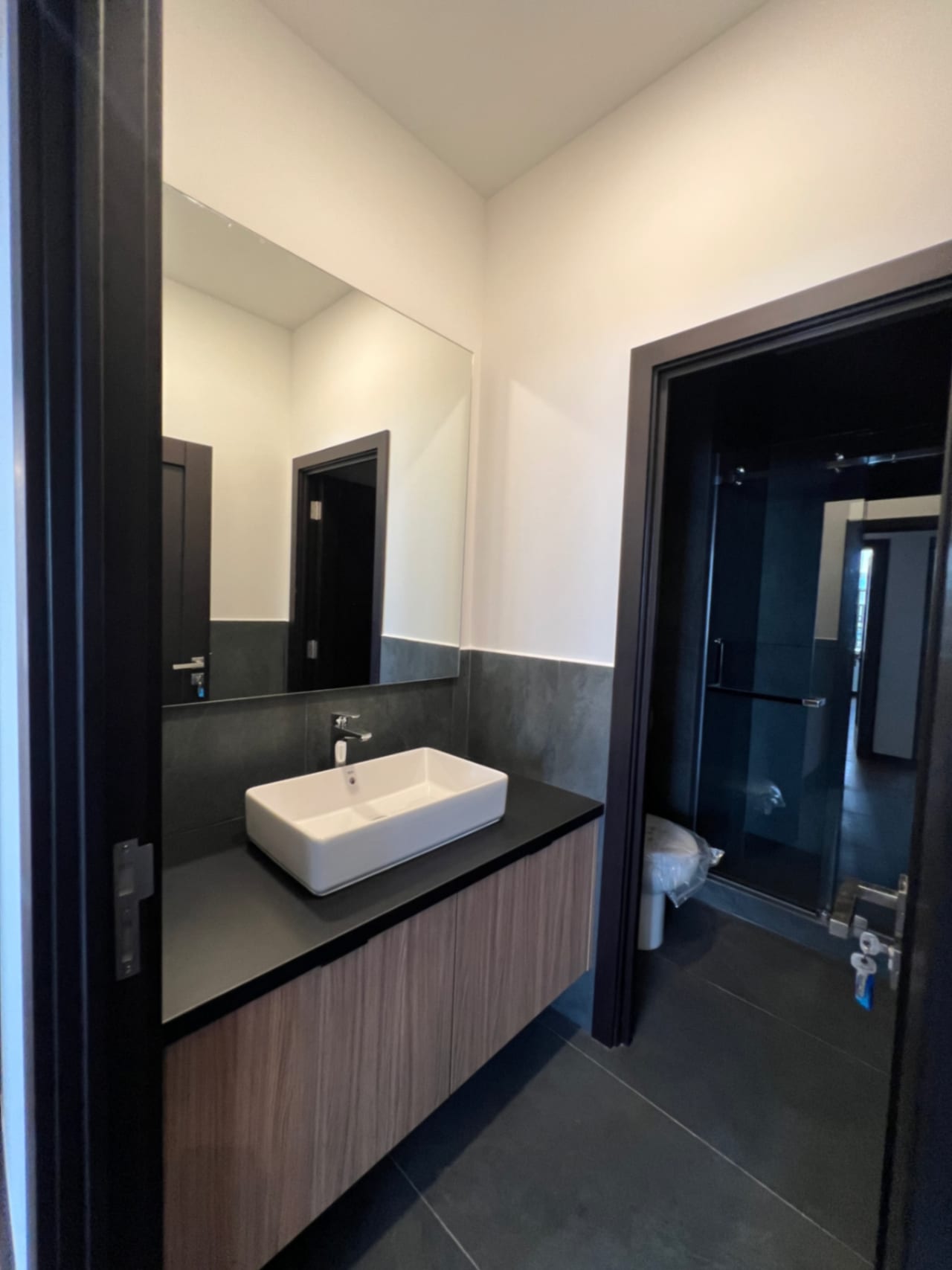 NOGALES DE CAYALÁ ZONA 16, APARTAMENTO NUEVO CON JARDÍN 3 DORMITORIOS VENTA Y/O RENTA 160 MTS2 APTO + 50 MTS JARDÍN + 4 PARQUEOS VENTA $850,000 RENTA $3,250 — Apartamento en Alquiler en Zona 16, Guatemala, Ciudad — foto 7 de 9