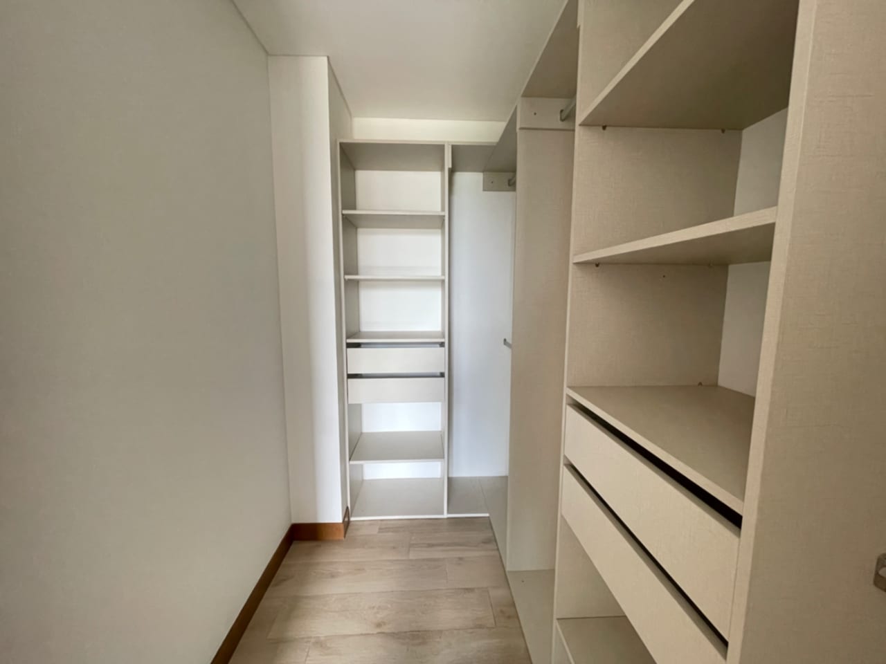 Zona 10, Apartamento Nuevo en Renta Ferré Diez, 95 MTS2, 2 Dormitorios — Apartamento en Alquiler en Ferré Diez, Zona 10, Guatemala, Ciudad — foto 5 de 16