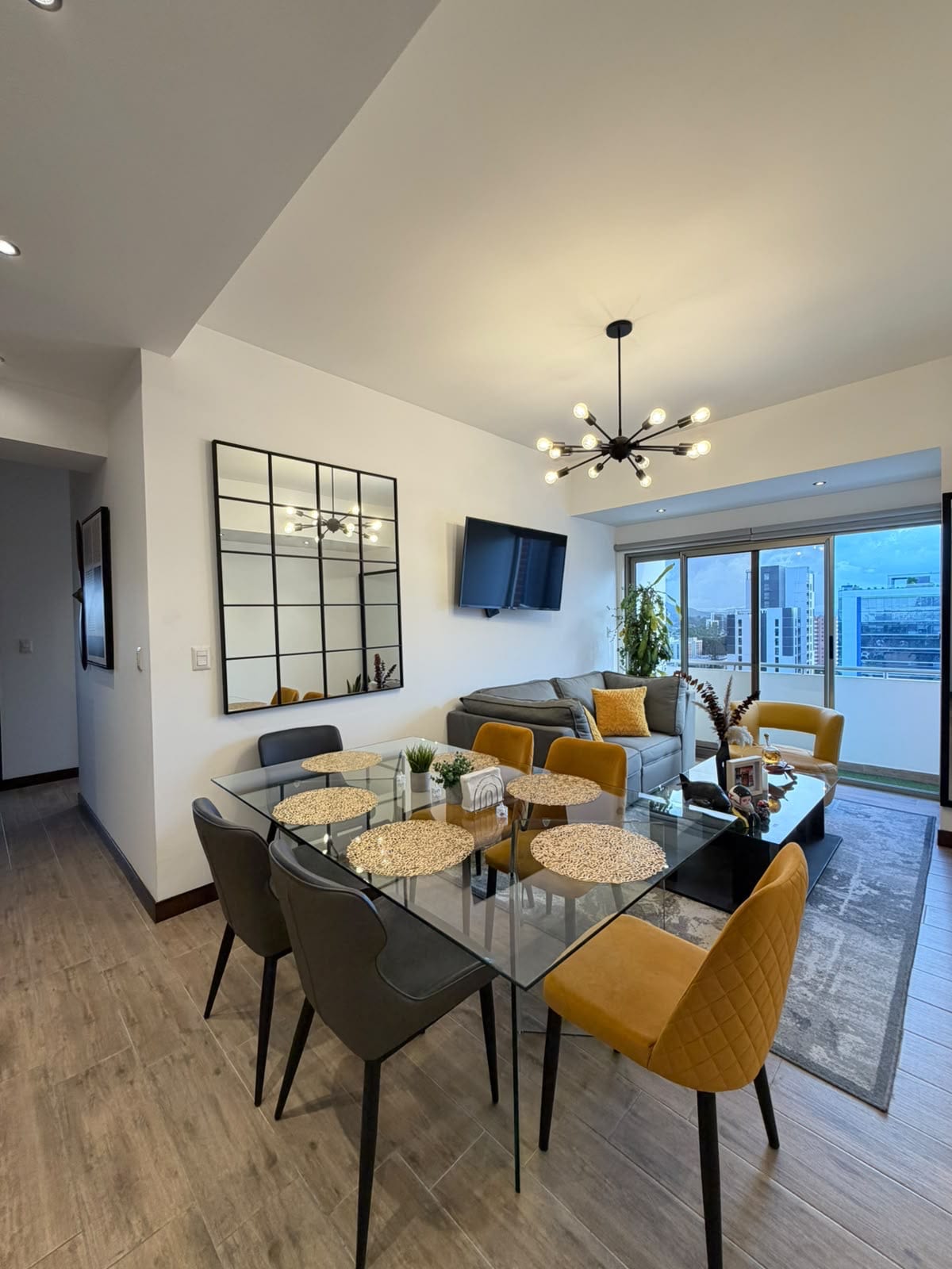 Apartamento Venta Zona 10, Casalini Diagonal 94 MTS2 - E Dormitorios — Apartamento en Venta en Zona 10, Guatemala, Ciudad — foto 2 de 8