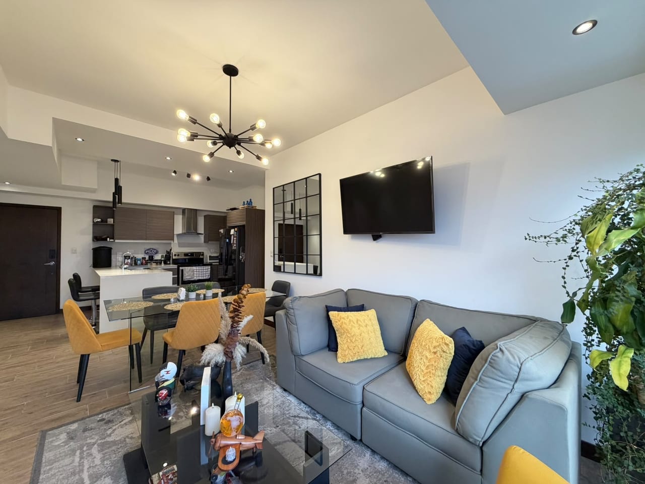 Apartamento Venta Zona 10, Casalini Diagonal 94 MTS2 - E Dormitorios — Apartamento en Venta en Zona 10, Guatemala, Ciudad — foto 3 de 8