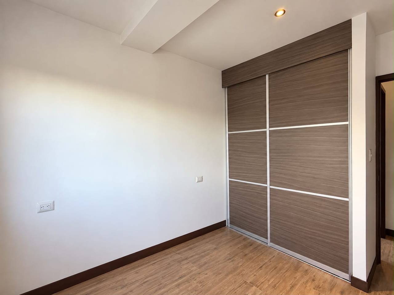 Apartamento Venta Zona 10, Casalini Diagonal 94 MTS2 - E Dormitorios — Apartamento en Venta en Zona 10, Guatemala, Ciudad — foto 7 de 8