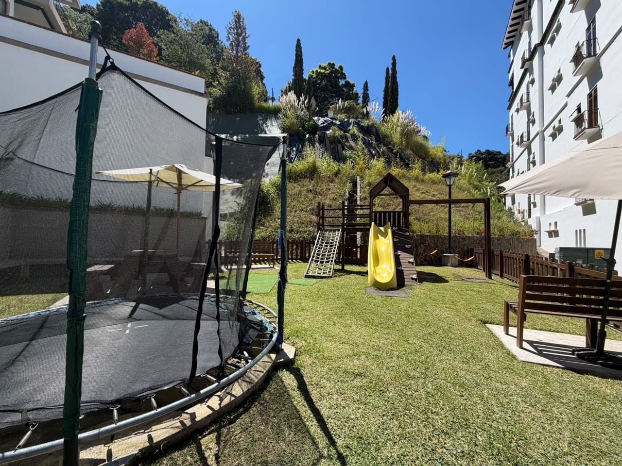 Apartamento Albereda de la Española 286MTS2 Dorm Servicio 2 Parqueos) — Apartamento en Alquiler en Muxbal, Guatemala, Ciudad — foto 8 de 16