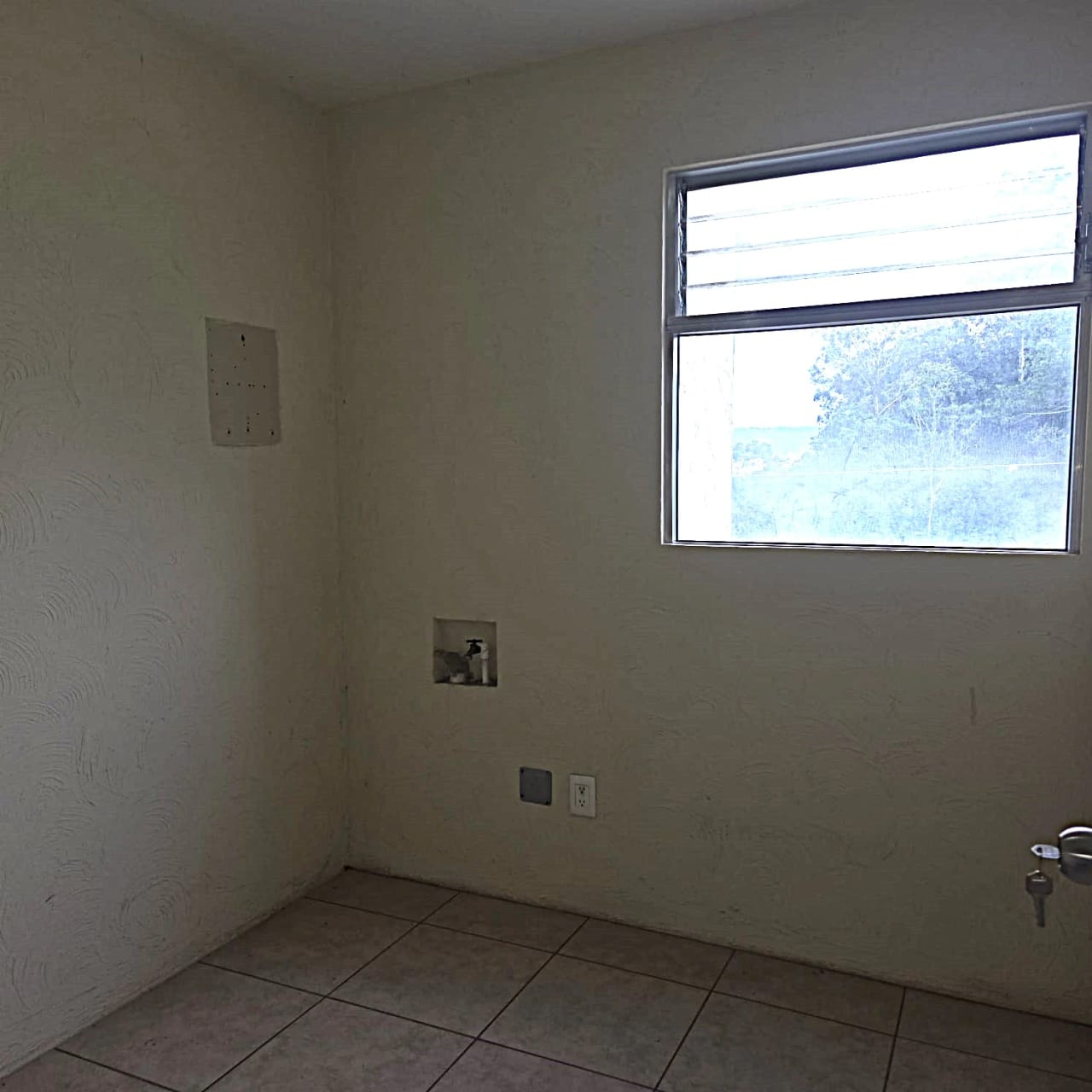Apartamento en Renta El Refugio San Rafael Zona 18 — Apartamento en Alquiler en Zona 18, Guatemala, Ciudad — foto 5 de 11