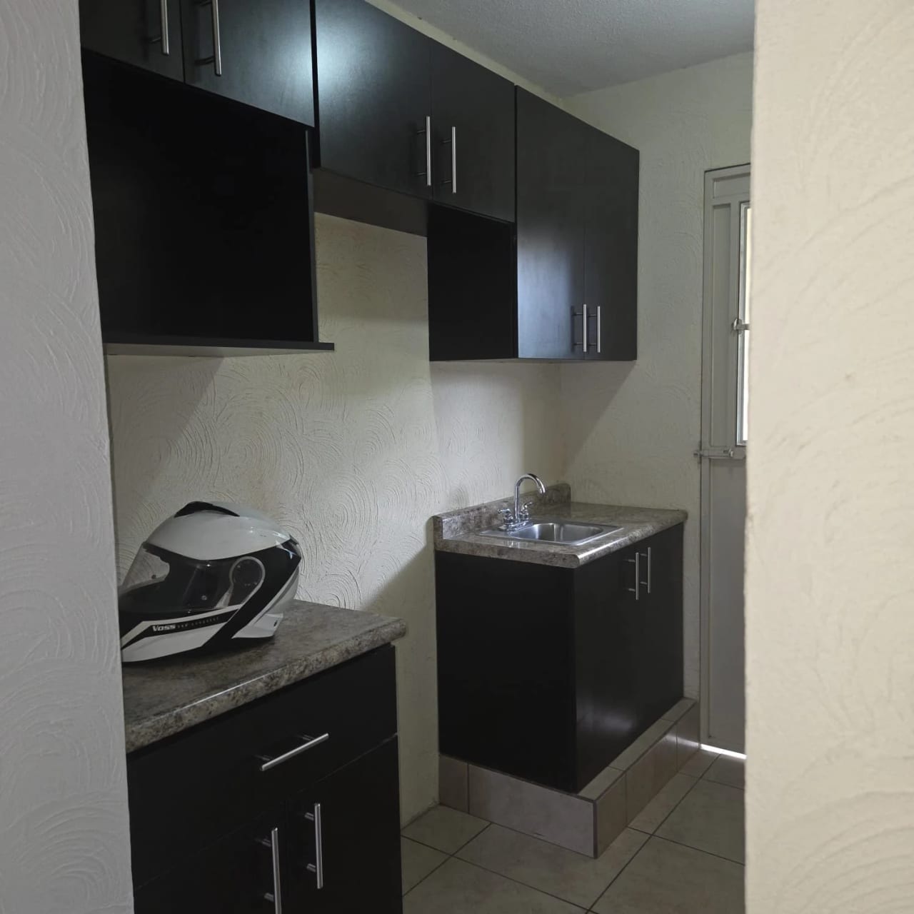 Apartamento en Renta El Refugio San Rafael Zona 18 — Apartamento en Alquiler en Zona 18, Guatemala, Ciudad — foto 6 de 11