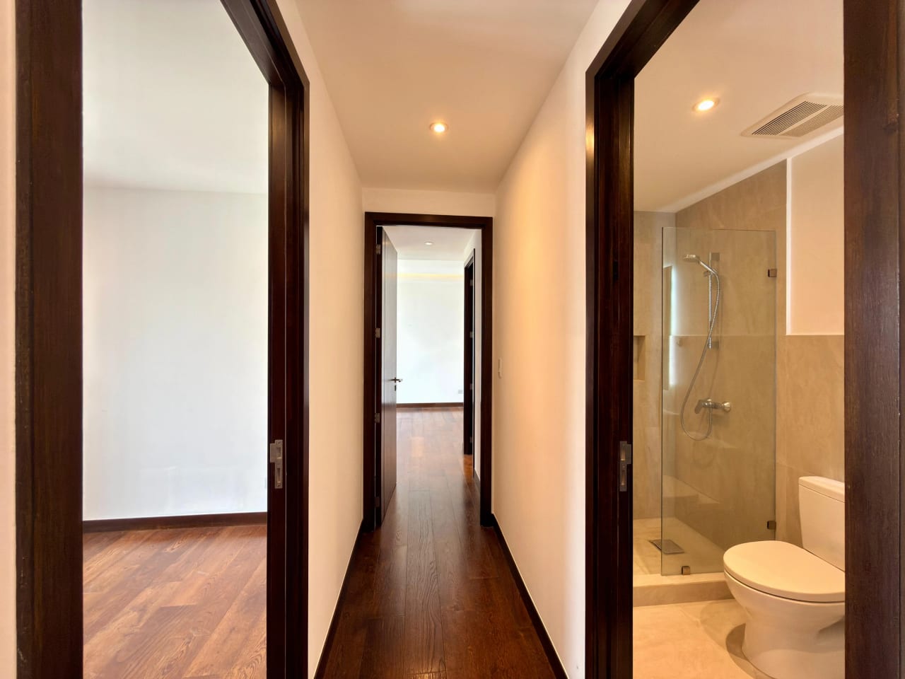 Alquilo apartamento en Vasanta zona 10 — Apartamento en Alquiler en Zona 10, Guatemala, Ciudad — foto 9 de 17
