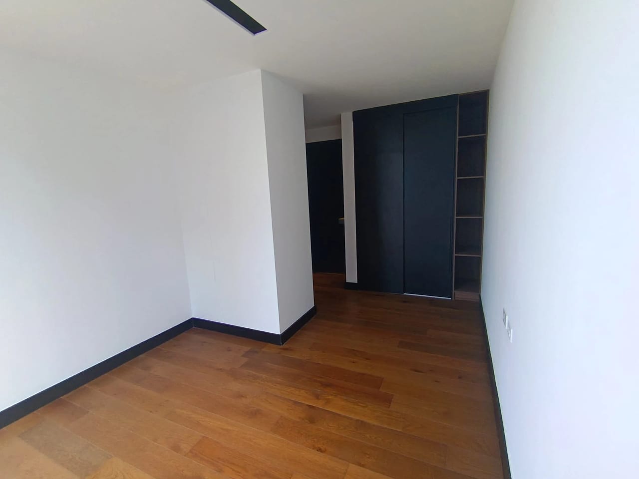 Vendo apartamento en Villa Mariscal zona 11 - Image 3