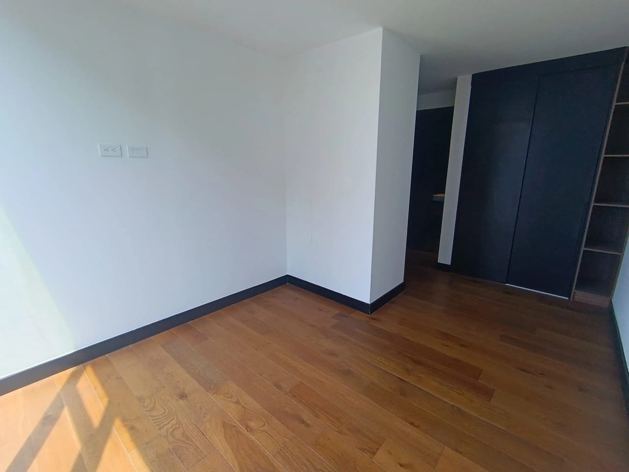 Vendo apartamento en Villa Mariscal zona 11 - Image 4