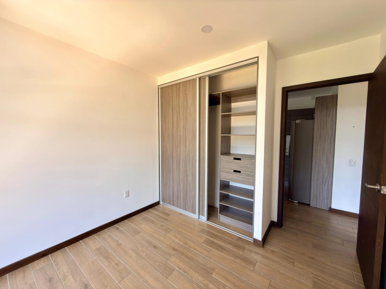 Vendo apartamento en O2 km 14.5 Carretera Salvador — Apartamento en Venta en Carretera a El Salvador, Guatemala, Ciudad — foto 5 de 17