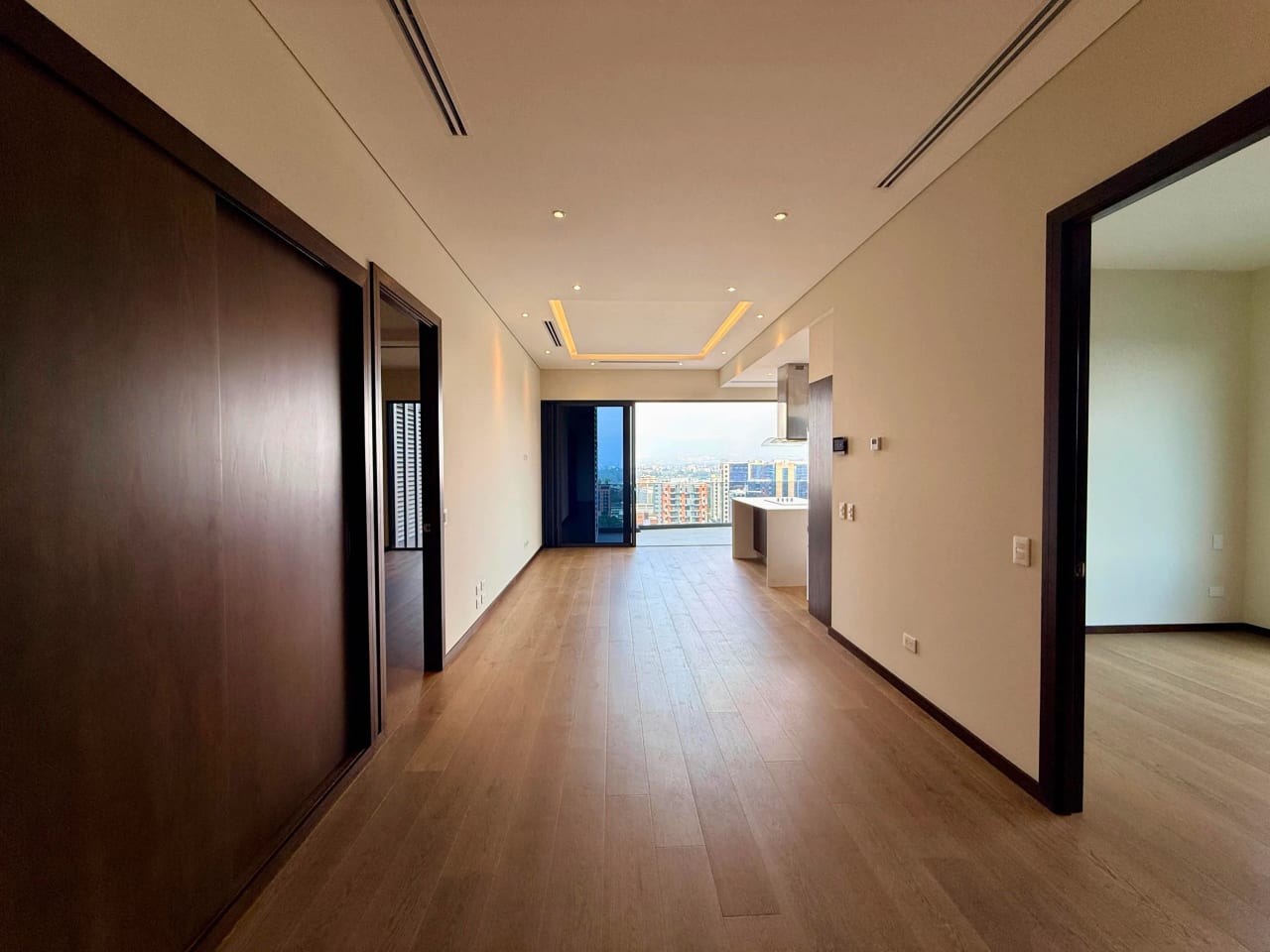 Vendo apartamento en edificio Santa Sofia 7ma zona 10 — Apartamento en Venta en Zona 10, Guatemala, Ciudad — foto 14 de 17