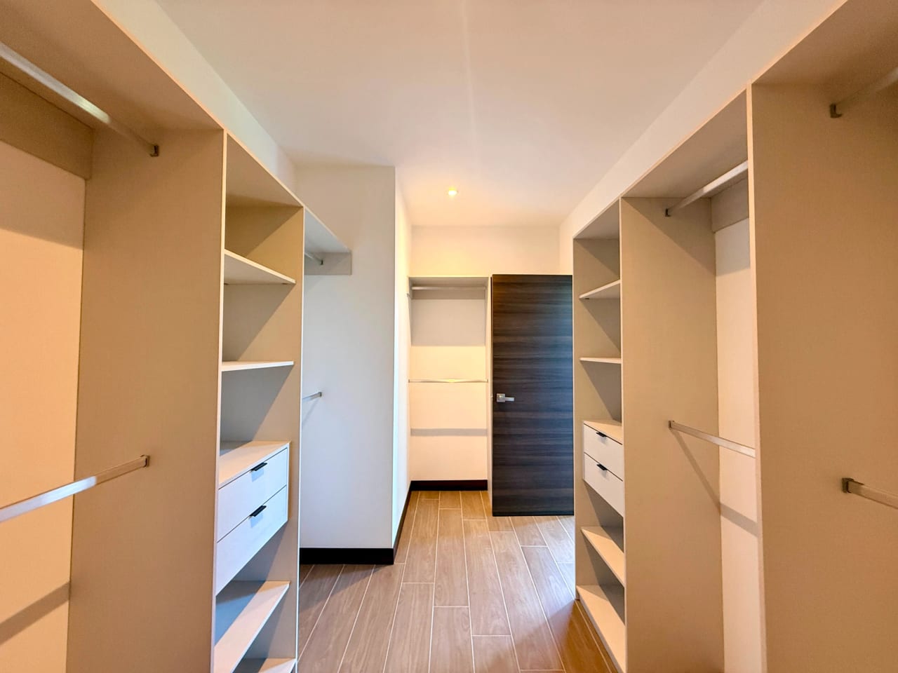 Alquilo apartamento en Spazio zona 15 — Apartamento en Alquiler en Zona 15, Guatemala, Ciudad — foto 5 de 17