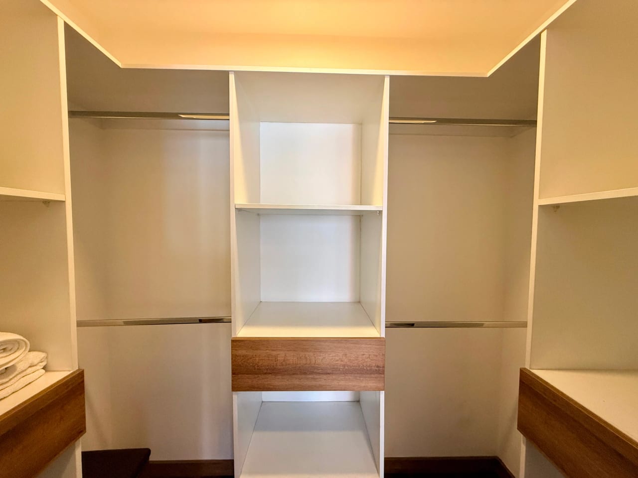 Apartamento amueblado en alquiler en Casa Clara zona 10 — Apartamento en Alquiler en Zona 10, Guatemala, Ciudad — foto 11 de 17