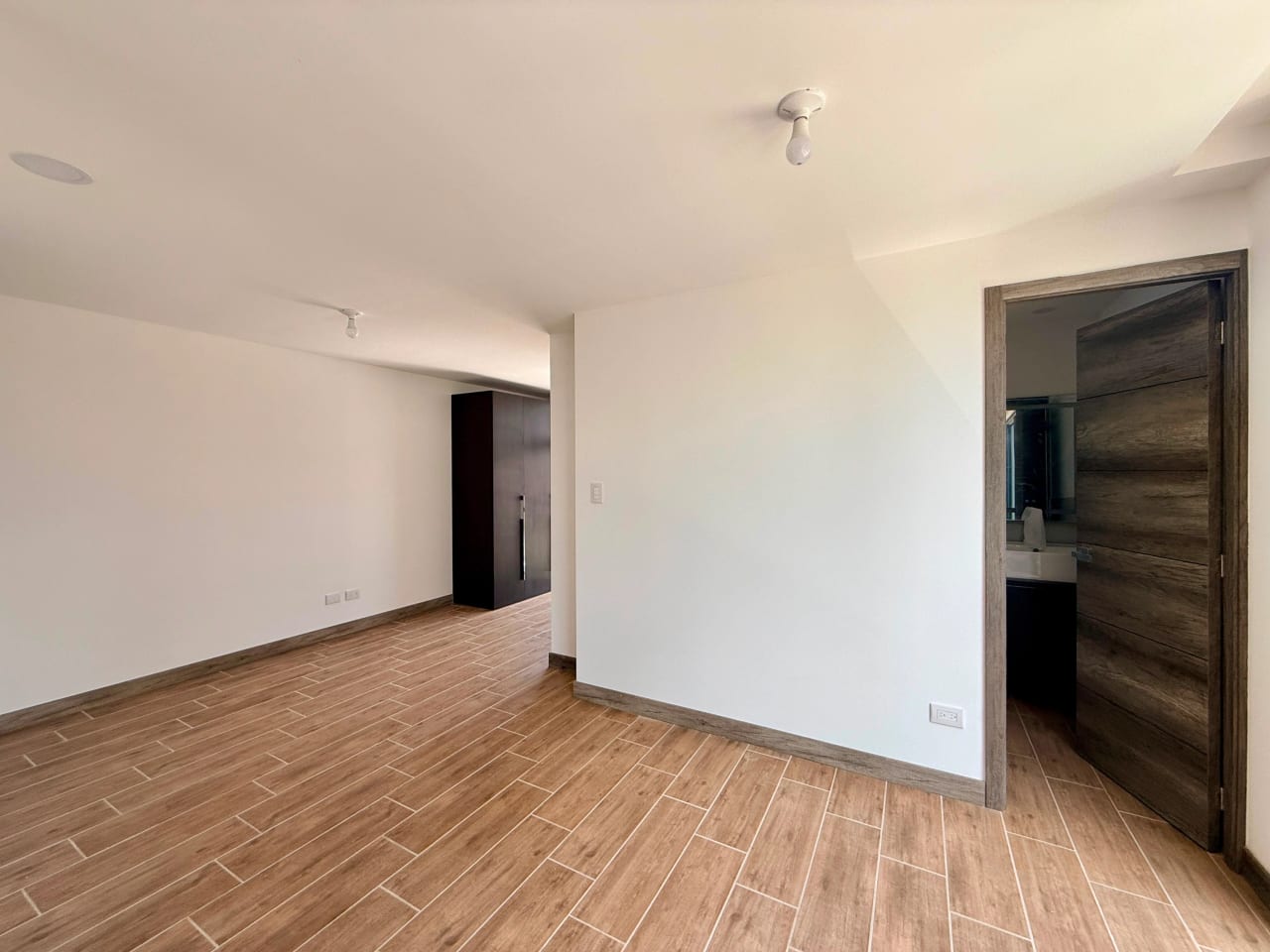 Apartamento en alquiler edifcio Kiintea zona 15 — Apartamento en Alquiler en Zona 15, Guatemala, Ciudad — foto 3 de 9