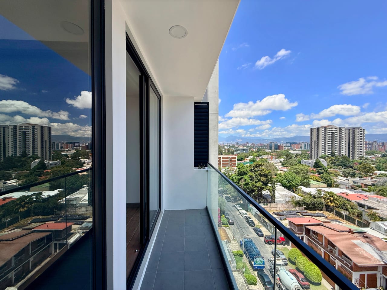 Apartamento en alquiler en edifcio Kiintea zona 15 — Apartamento en Alquiler en Zona 15, Guatemala, Ciudad — foto 3 de 16