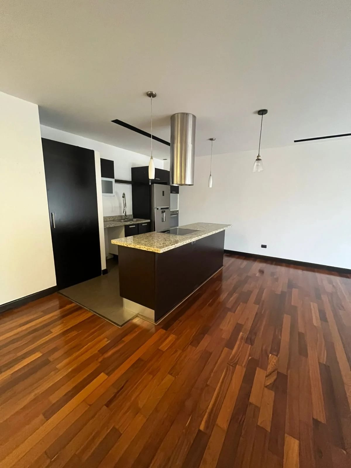 Apartamento en alquiler en Midori zona 15 — Apartamento en Alquiler en Zona 15, Guatemala, Ciudad — foto 1 de 10
