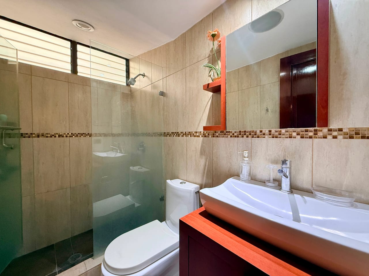 Apartamento en venta en Moradas del Acueducto zona 10 — Apartamento en Venta en Zona 10, Guatemala, Ciudad — foto 15 de 17
