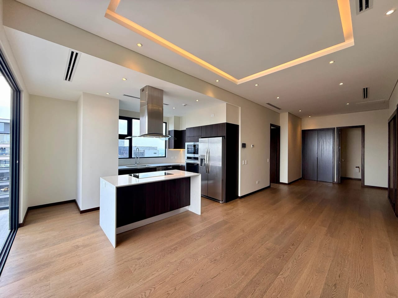 Apartamento en venta en edificio Santa Sofia 7ma zona 10 — Apartamento en Venta en Zona 10, Guatemala, Ciudad — foto 1 de 17