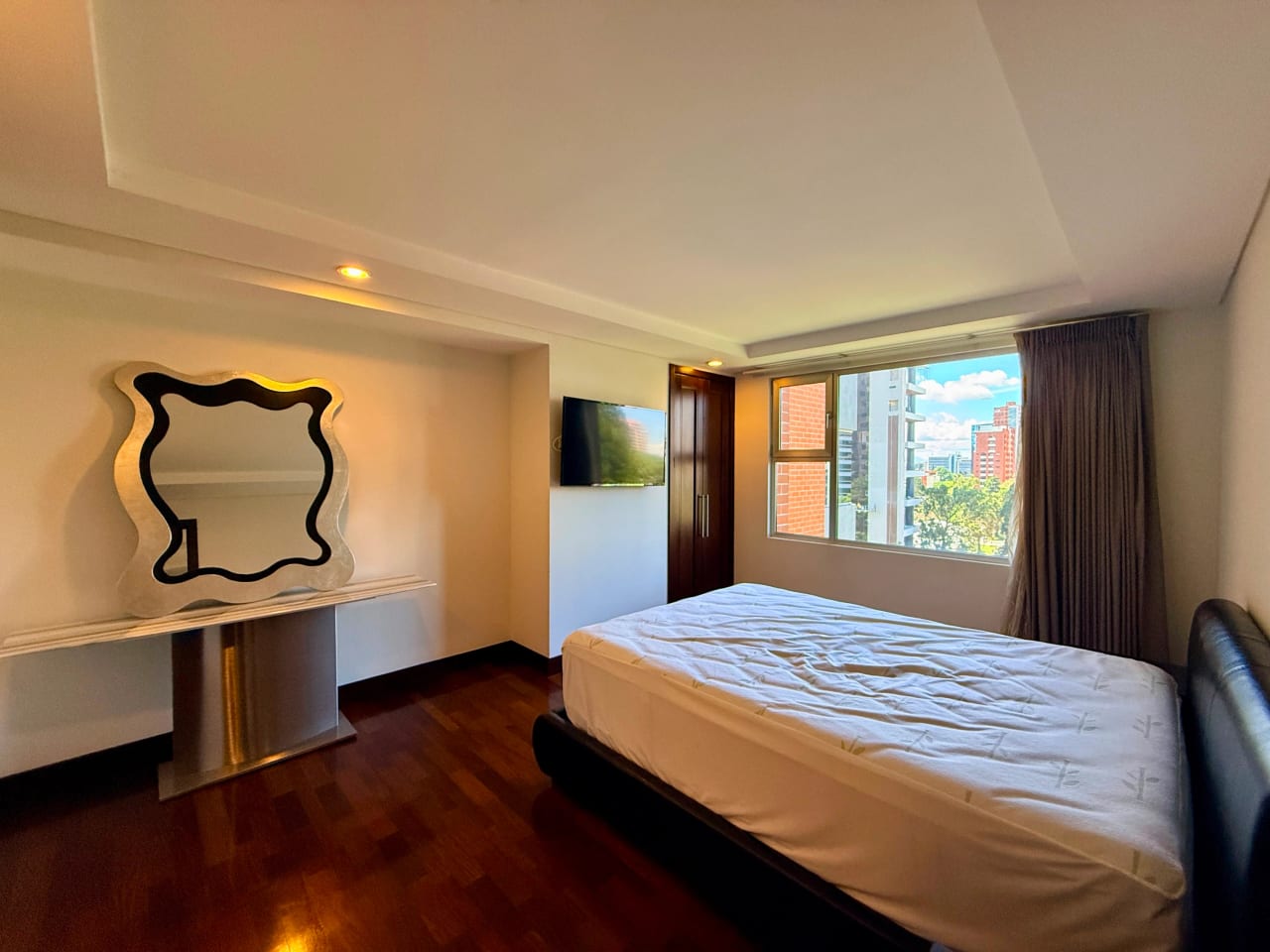 Apartamento amueblado en aquiler Santa Sofia zona 10 — Apartamento en Alquiler en Zona 10, Guatemala, Ciudad — foto 15 de 17
