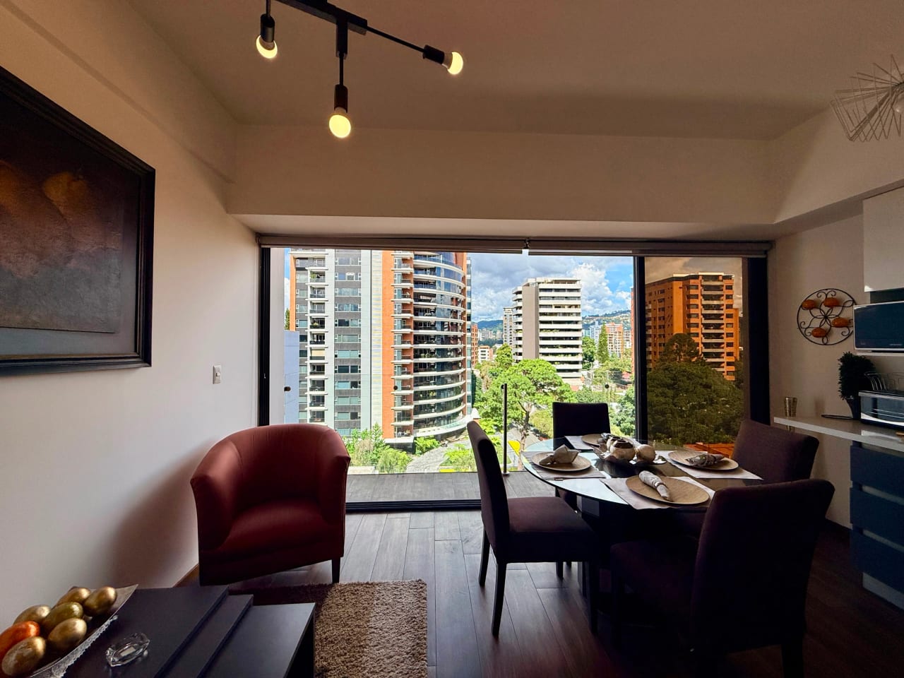 Apartamento en venta edifcio Casa Clara zona 10 — Apartamento en Venta en Zona 10, Guatemala, Ciudad — foto 3 de 17