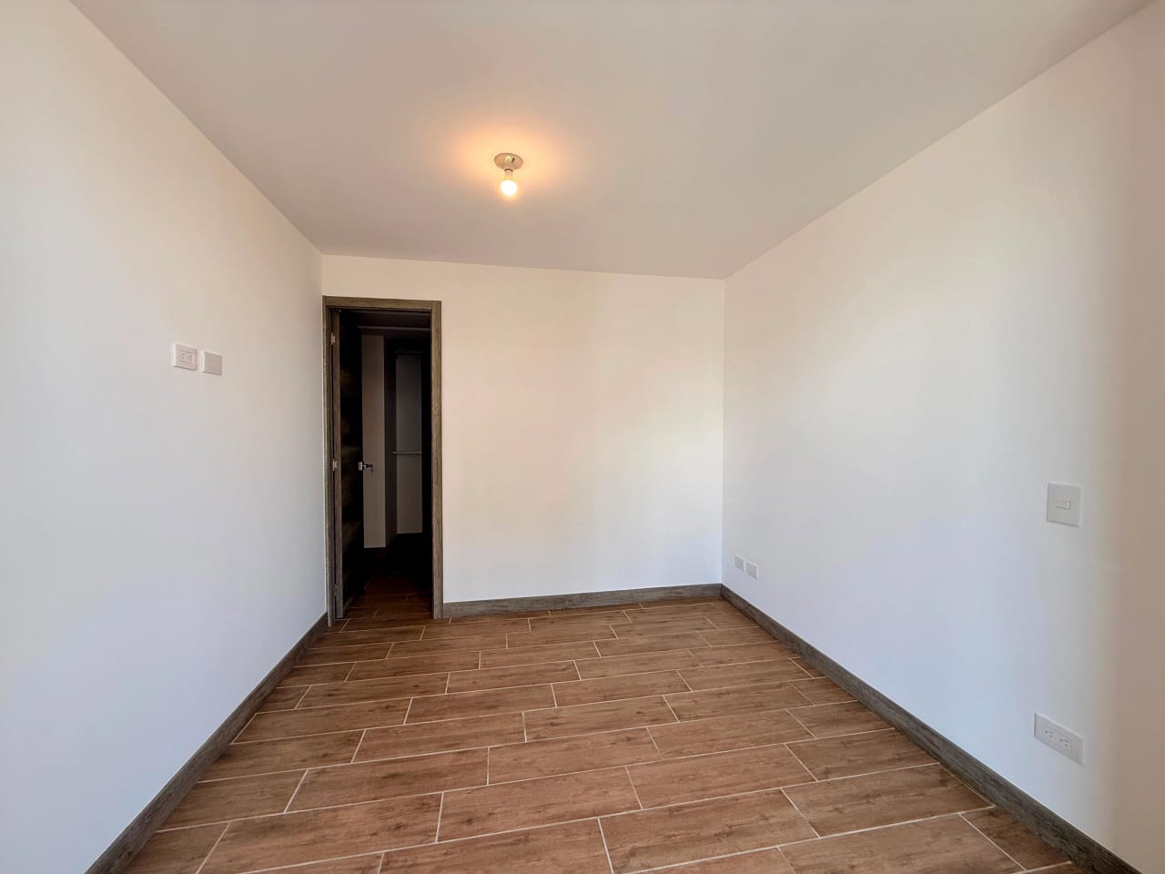 Apartamento en alquiler en edificio Kiintea zona 15 — Apartamento en Alquiler en Zona 15, Guatemala, Ciudad — foto 7 de 16